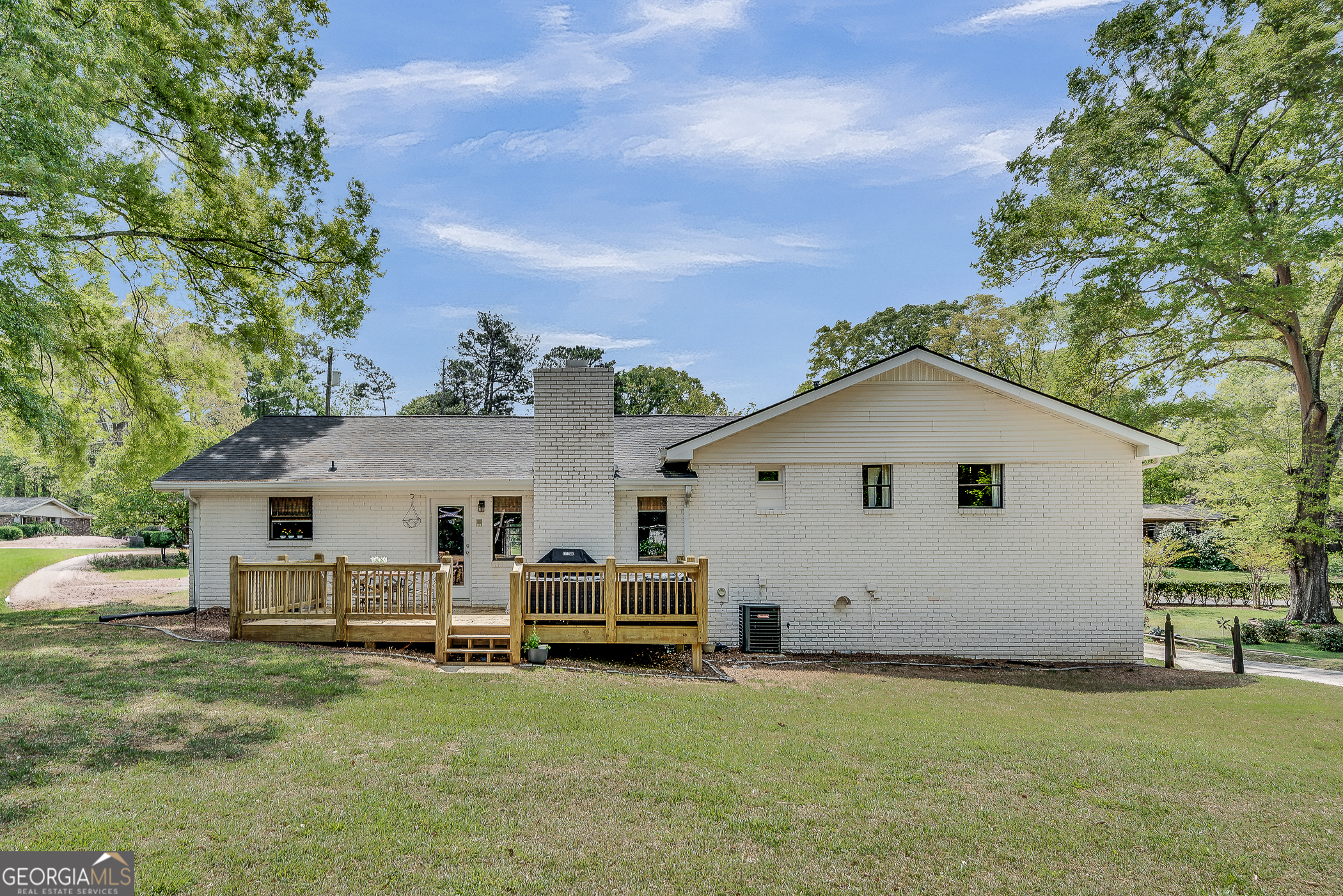 151 Suburban DR NE