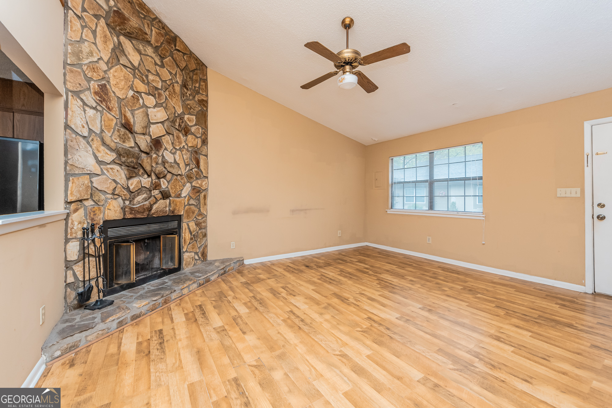 Warner Robins, Georgia 31088, United States, 2 Bedrooms Bedrooms, ,1 BathroomBathrooms,Residential,Pending,103475