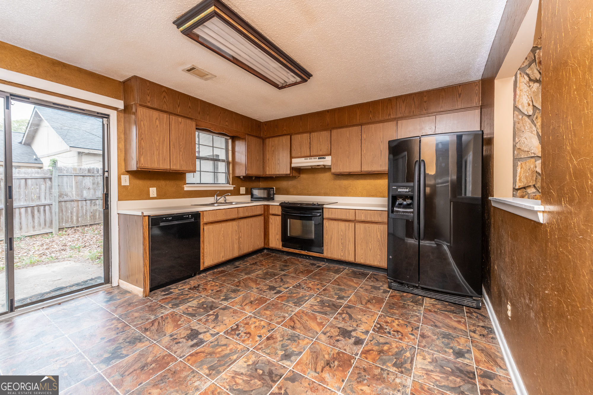 Warner Robins, Georgia 31088, United States, 2 Bedrooms Bedrooms, ,1 BathroomBathrooms,Residential,Pending,103475