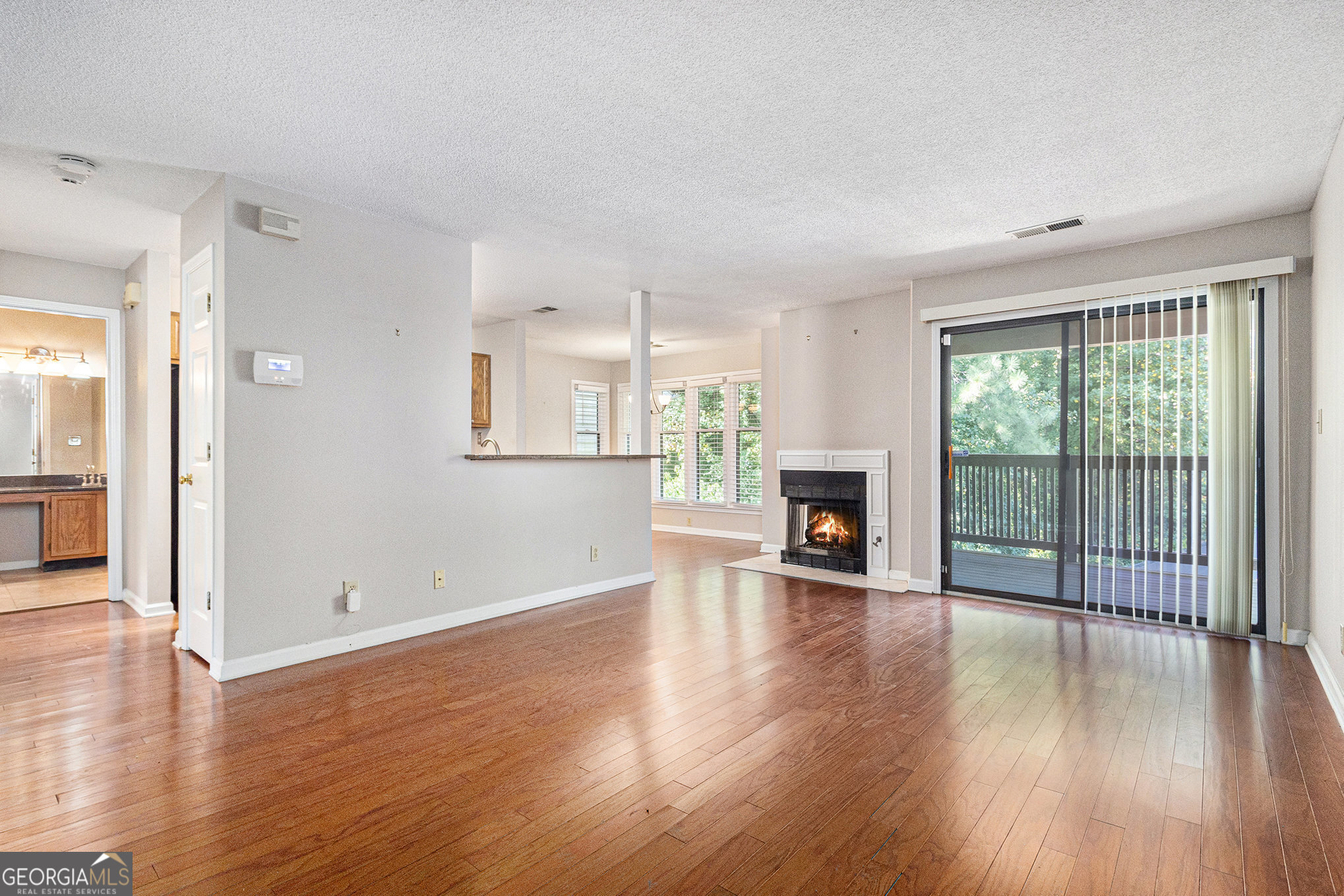 915 Garden CT