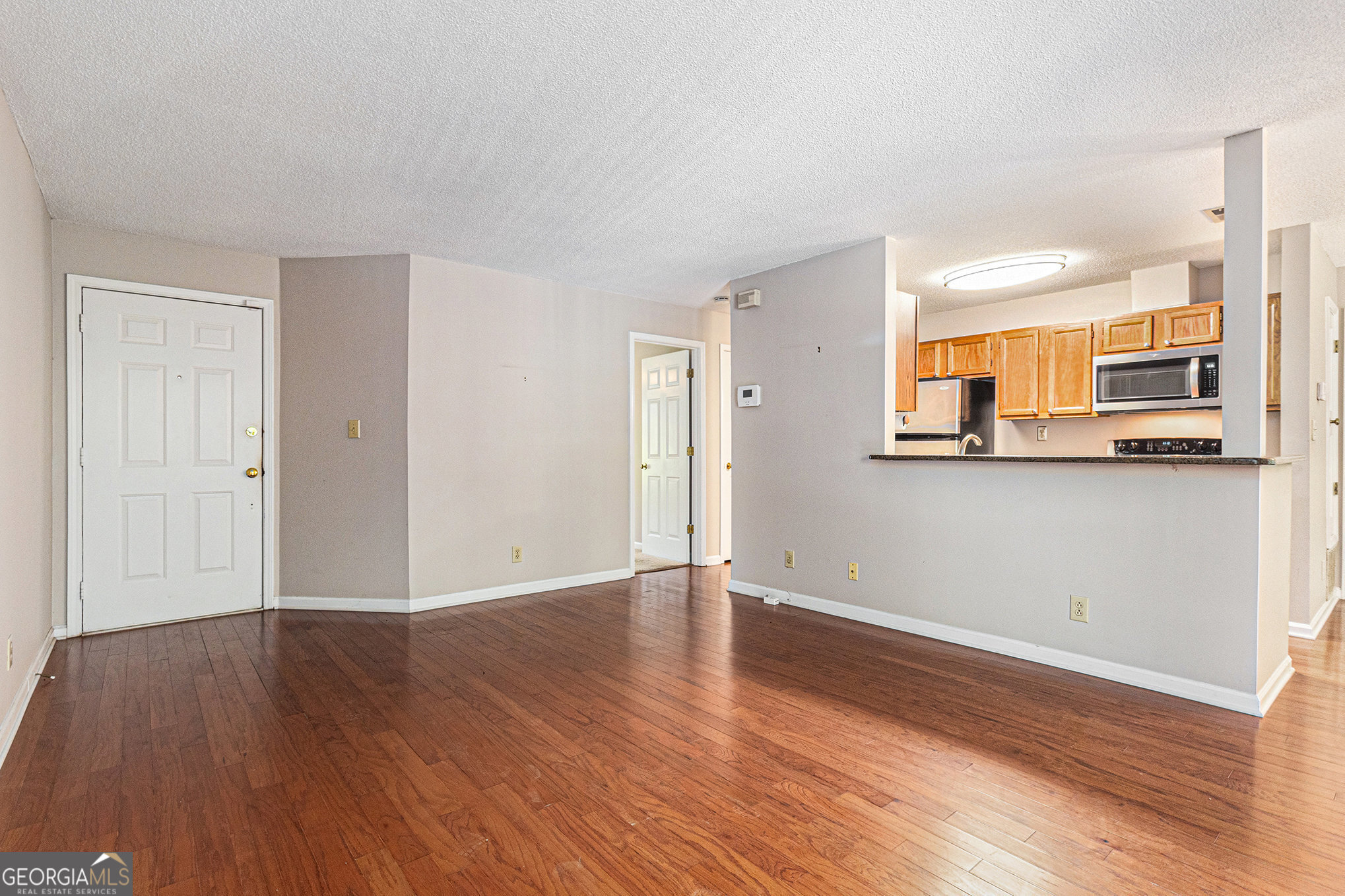 915 Garden CT