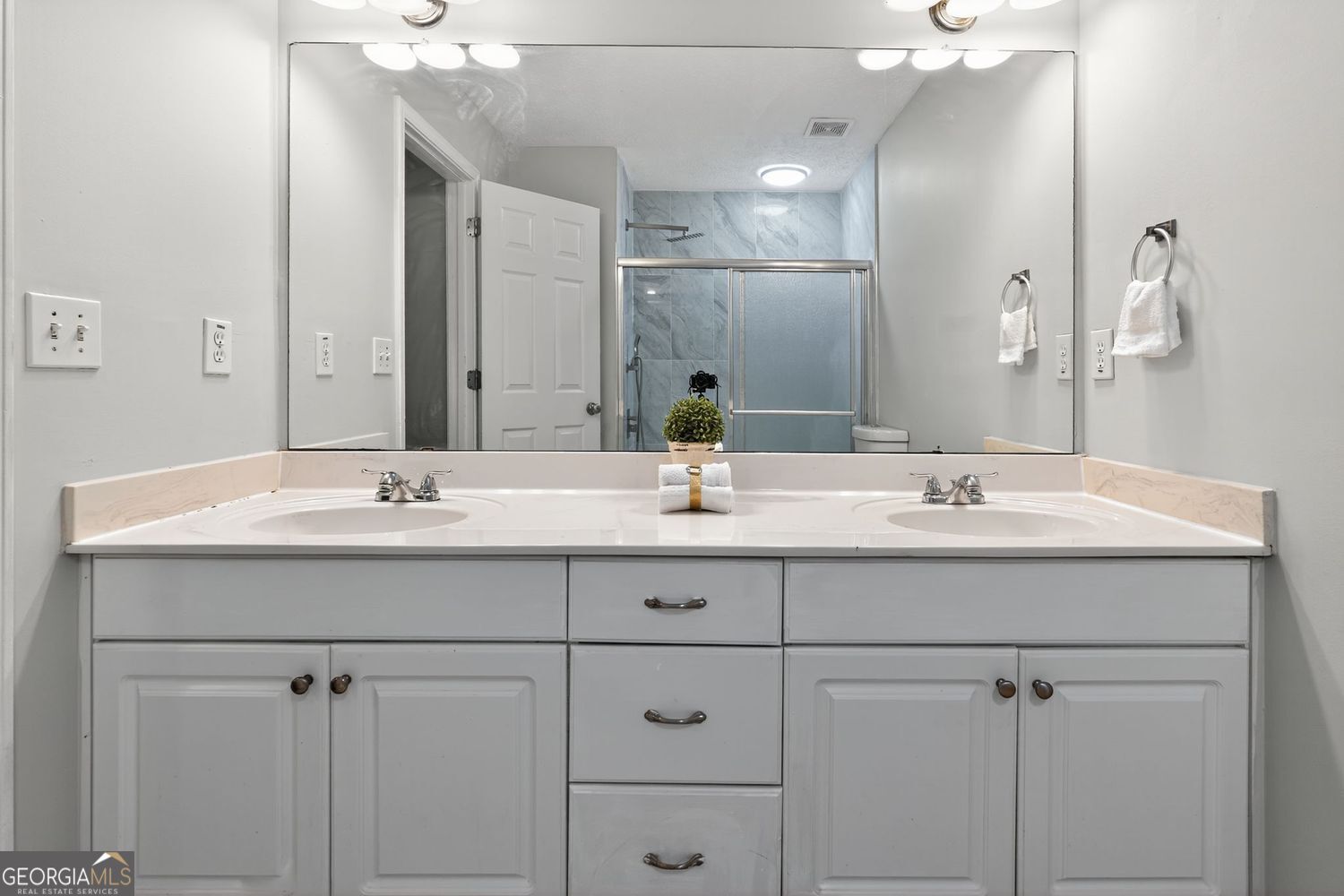 CANTERBURY COVE - Residential