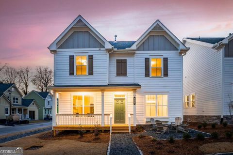 Photo of 907 E Green Lane, Clarkston, GA 30021 (MLS # 10579742)