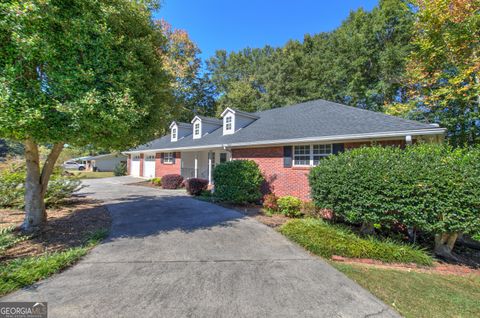 Photo of 9 Greenbriar Avenue, Cartersville, GA 30120 (MLS # 10626567)