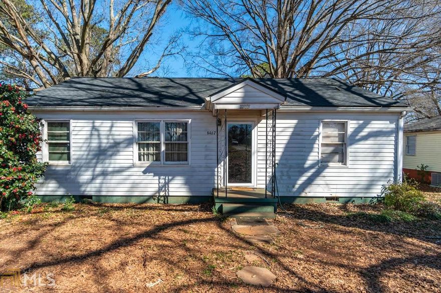 Great Investment Property or starter home! - 3 beds 1 bath  - fenced back yard - New roof - Home does need some repairs and little TLC  - No central heat/air - may not qualify for all finance types -