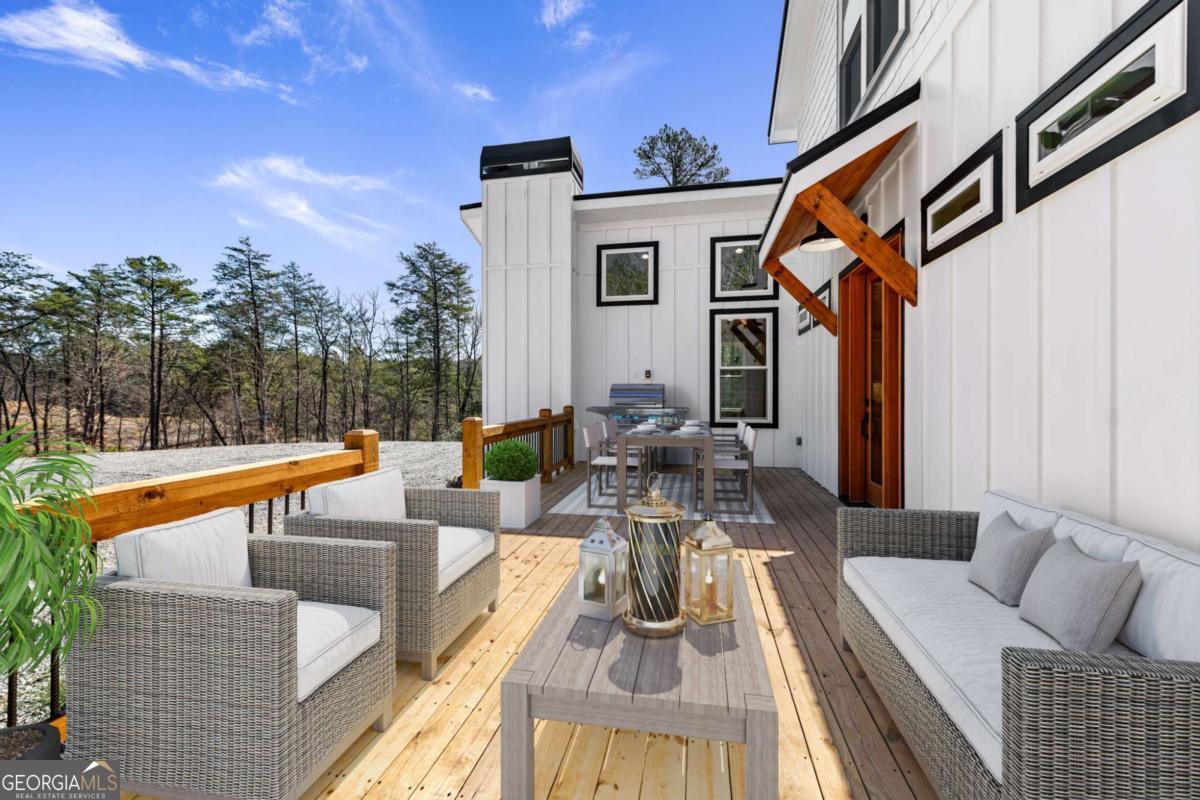 295 Mountain Laurel RDG