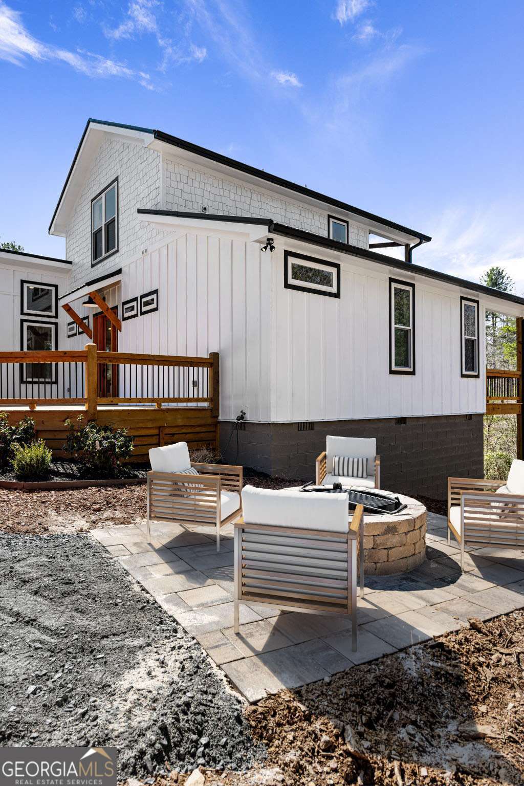 295 Mountain Laurel RDG