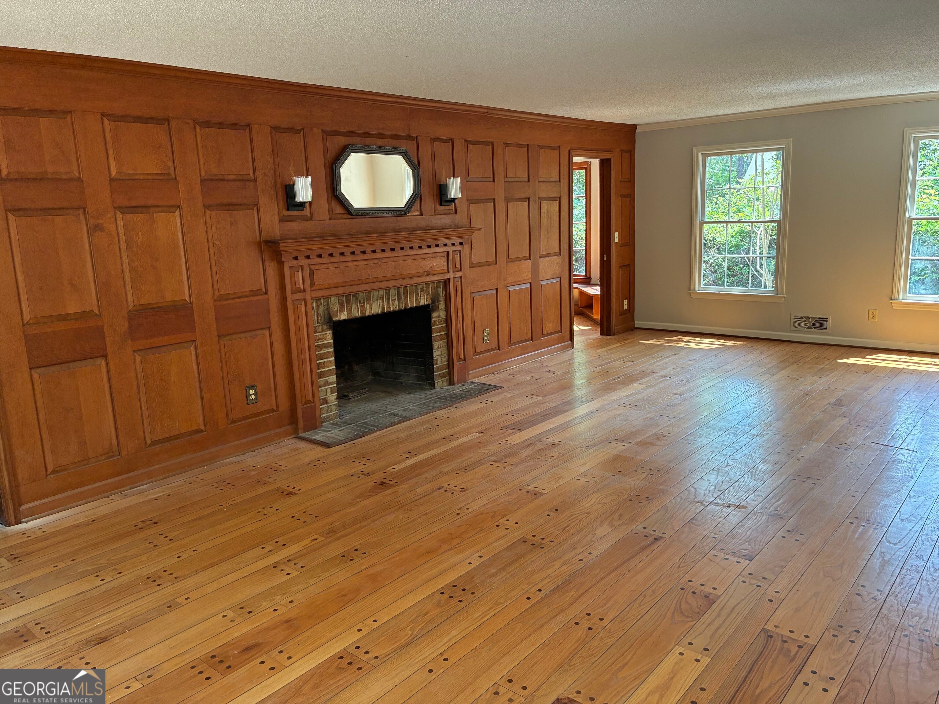 108 Dumbarton DR