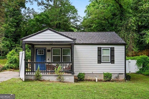 Photo of 678 Commercial Avenue, Atlanta, GA 30318 (MLS # 10844242)