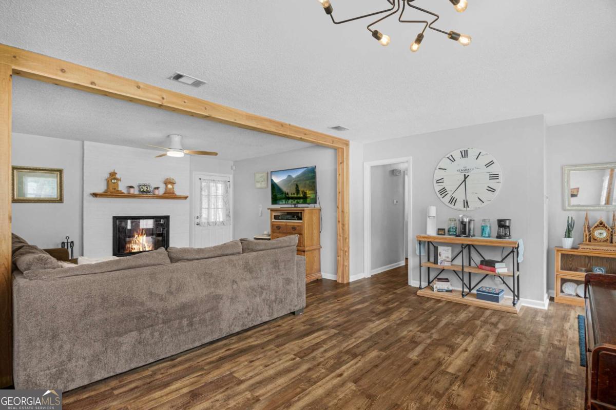 52 Romney PL