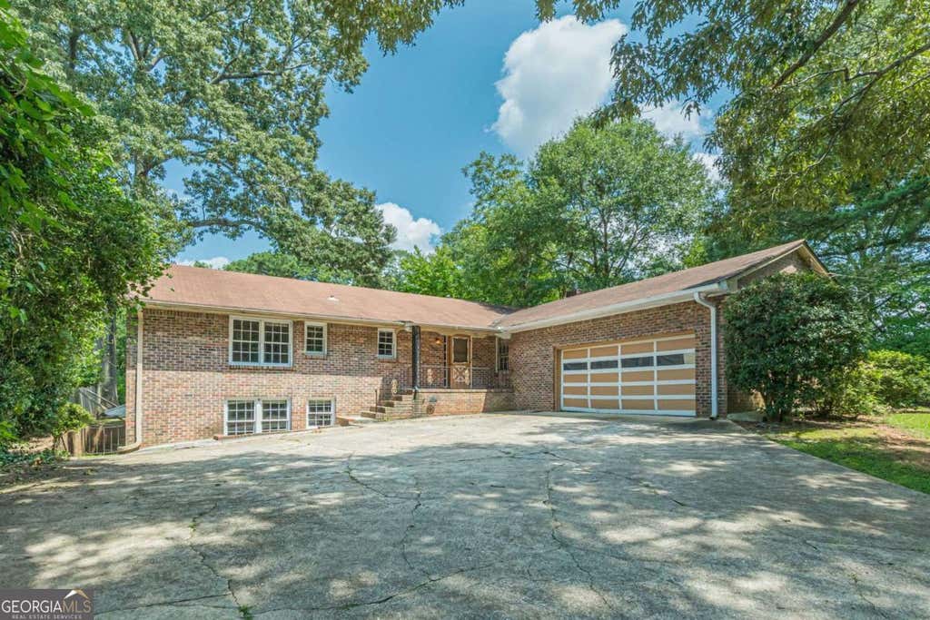 Photo of 3294 Old Jonesboro Road, Hapeville, GA 30354 (MLS # 10816076)