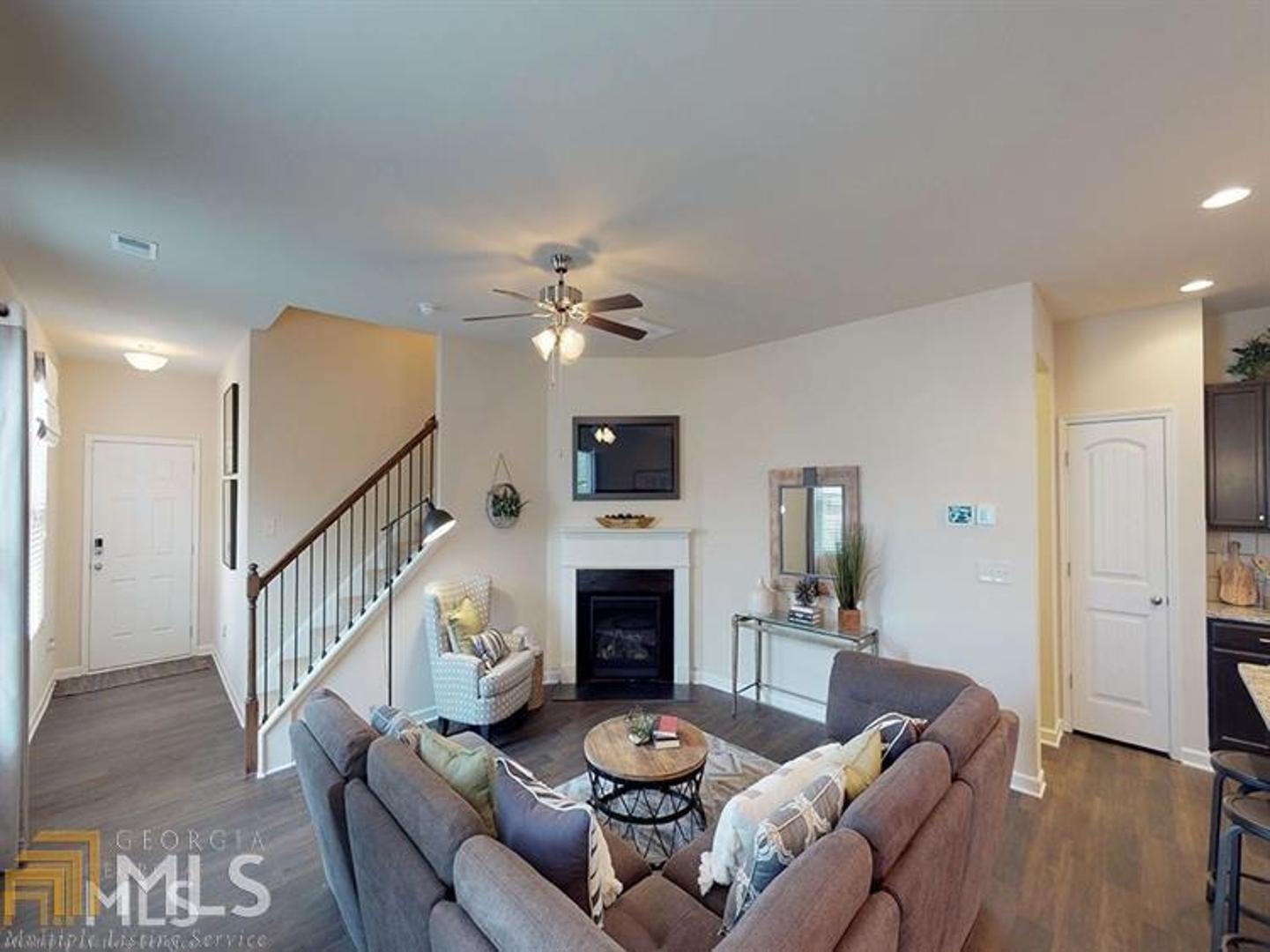 Lovejoy Crossing - Residential