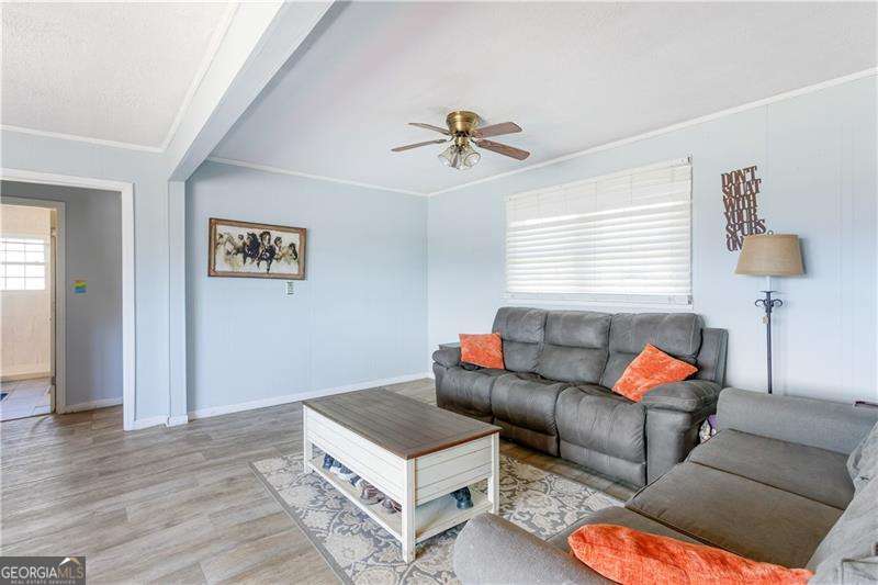 702 Buttermilk RD SW