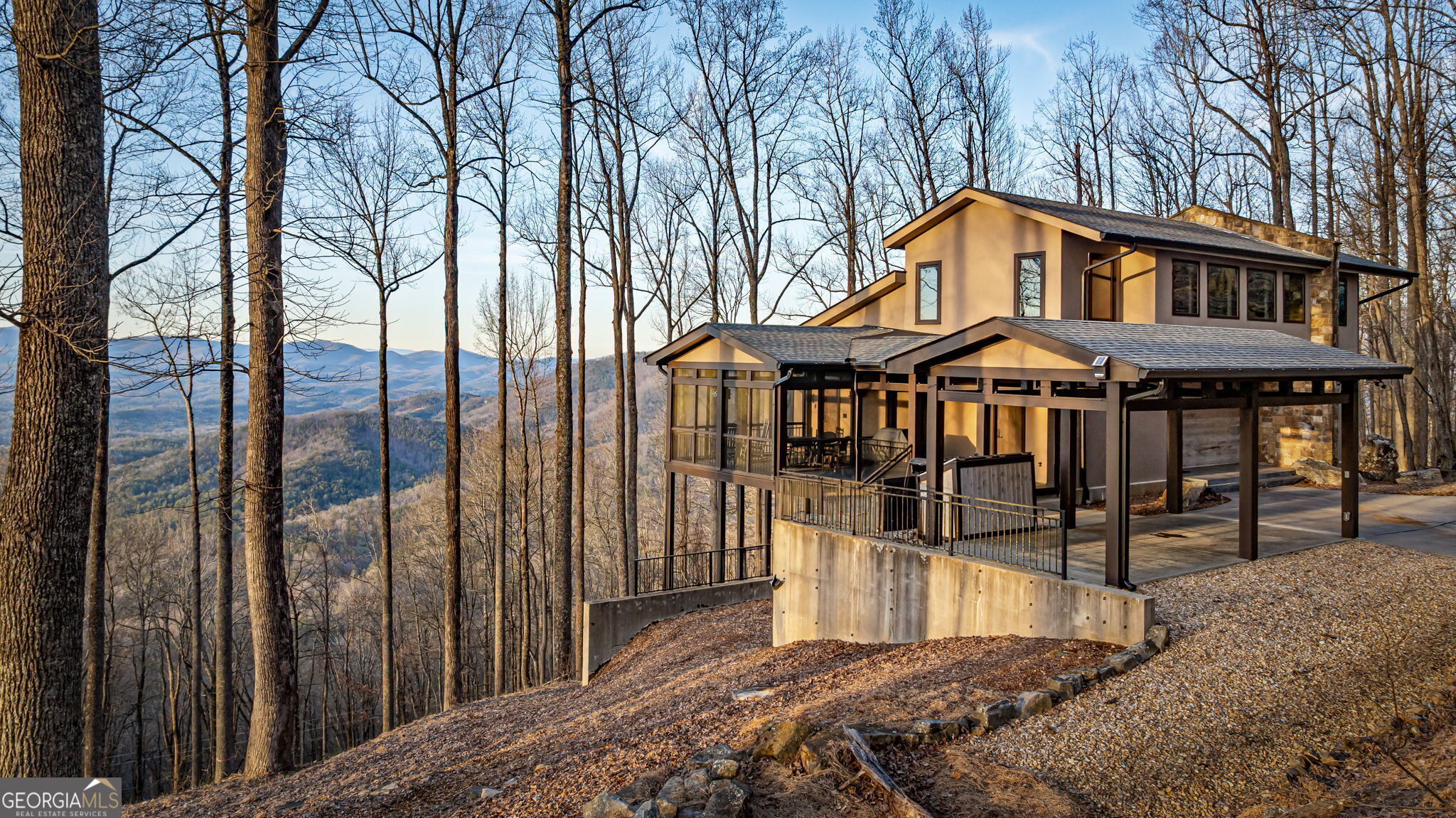 82 Ridgehaven LN