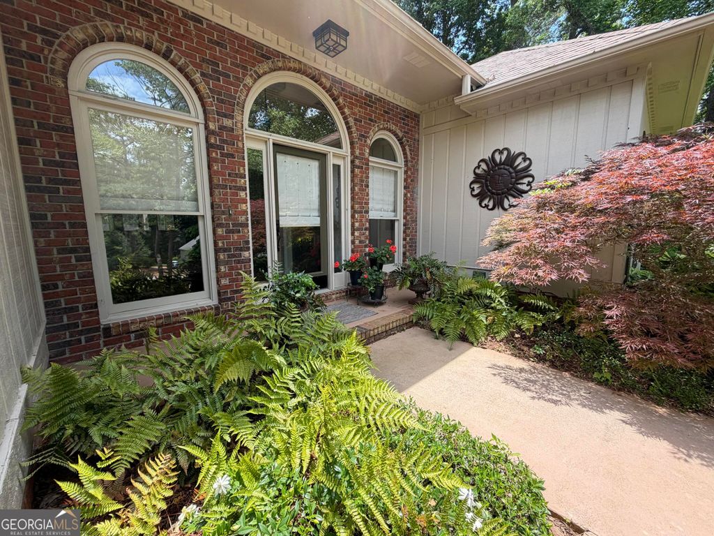 Photo of 216 Ashford Circle, LaGrange, GA 30240 (MLS # 10770841)