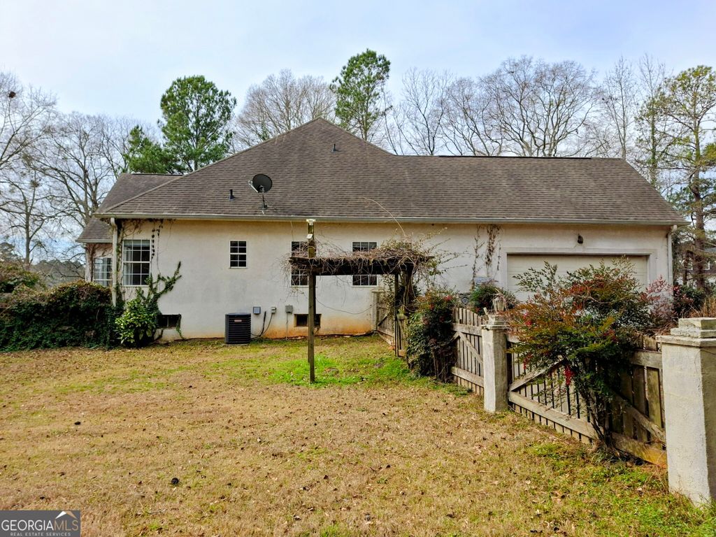 Photo of 113 Old Virginia Circle, Jonesboro, GA 30236 (MLS # 10685000)