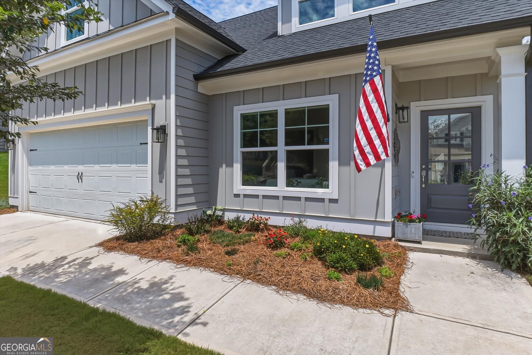 120 Russell WAY