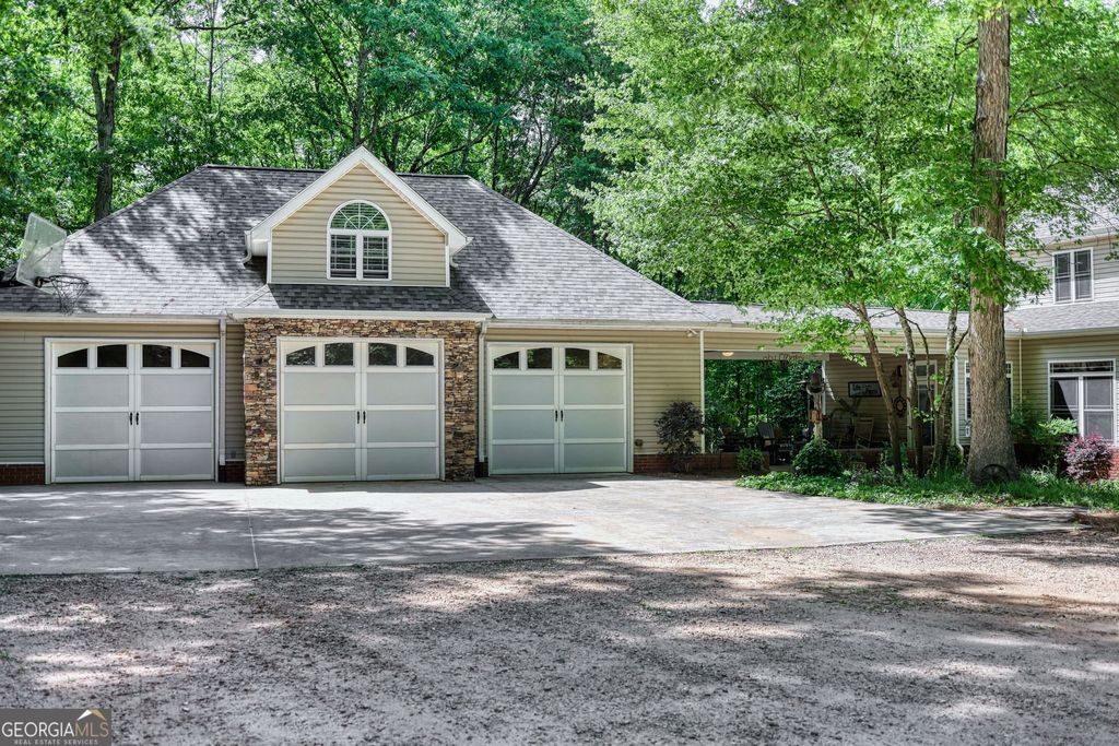 Photo of 300 Fincher Lane, Covington, GA 30016 (MLS # 10760332)