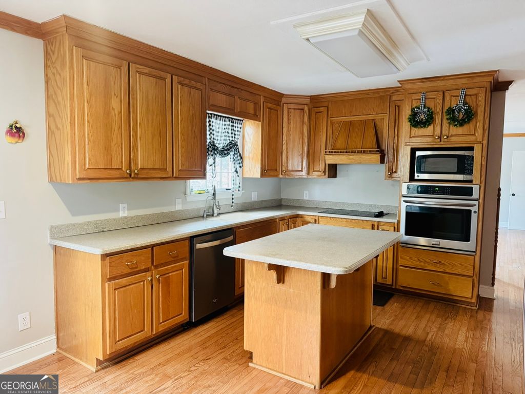 Photo of 110 Pine Street, Barnesville, GA 30204 (MLS # 10666519)