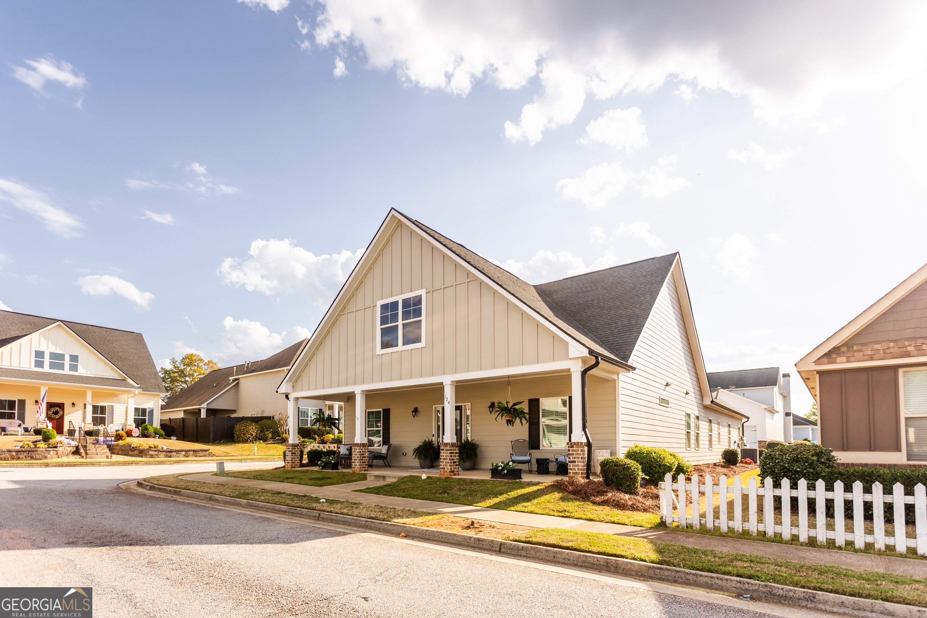124 Tan Yard RD
