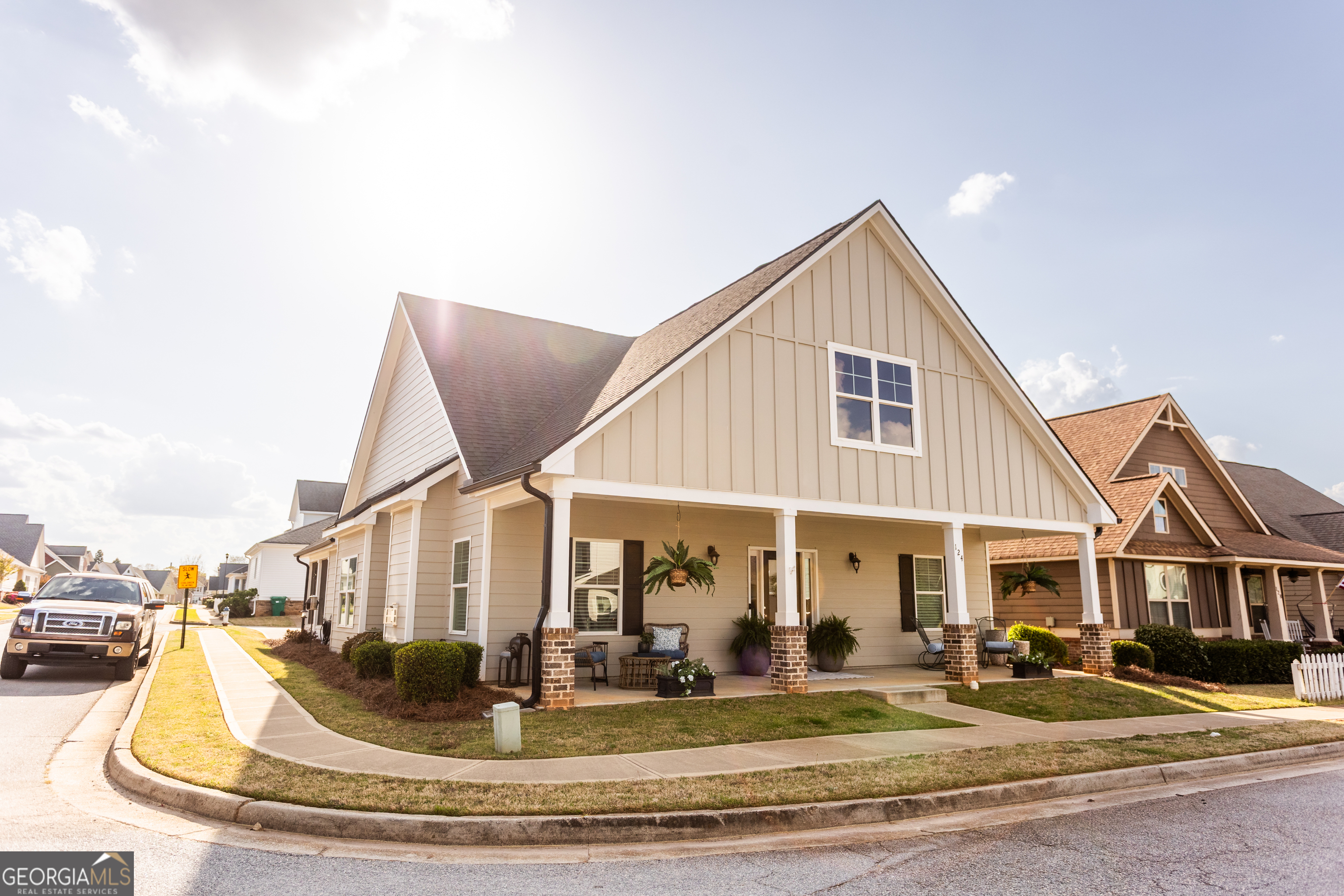 124 Tan Yard RD