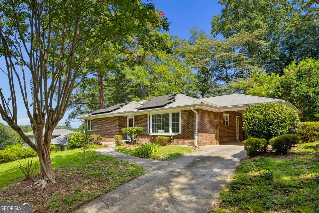 Photo of 1232 Carol Lane NE, Atlanta, GA 30306 (MLS # 10830658)