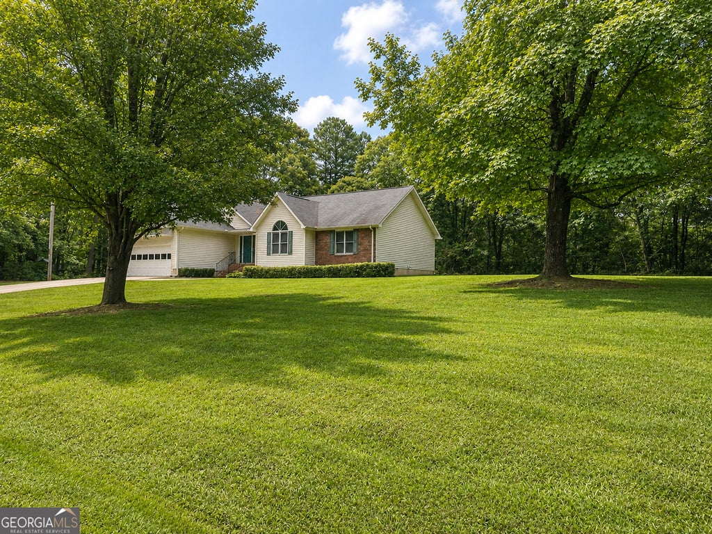 Photo of 170 Thistledown Place, Mount Airy, GA 30563 (MLS # 10834843)