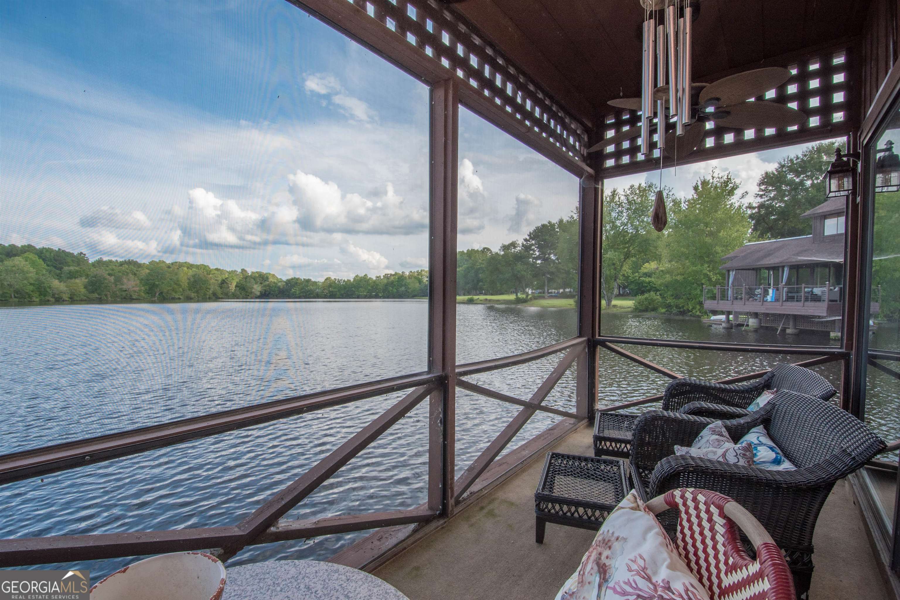 8 Northlake CIR