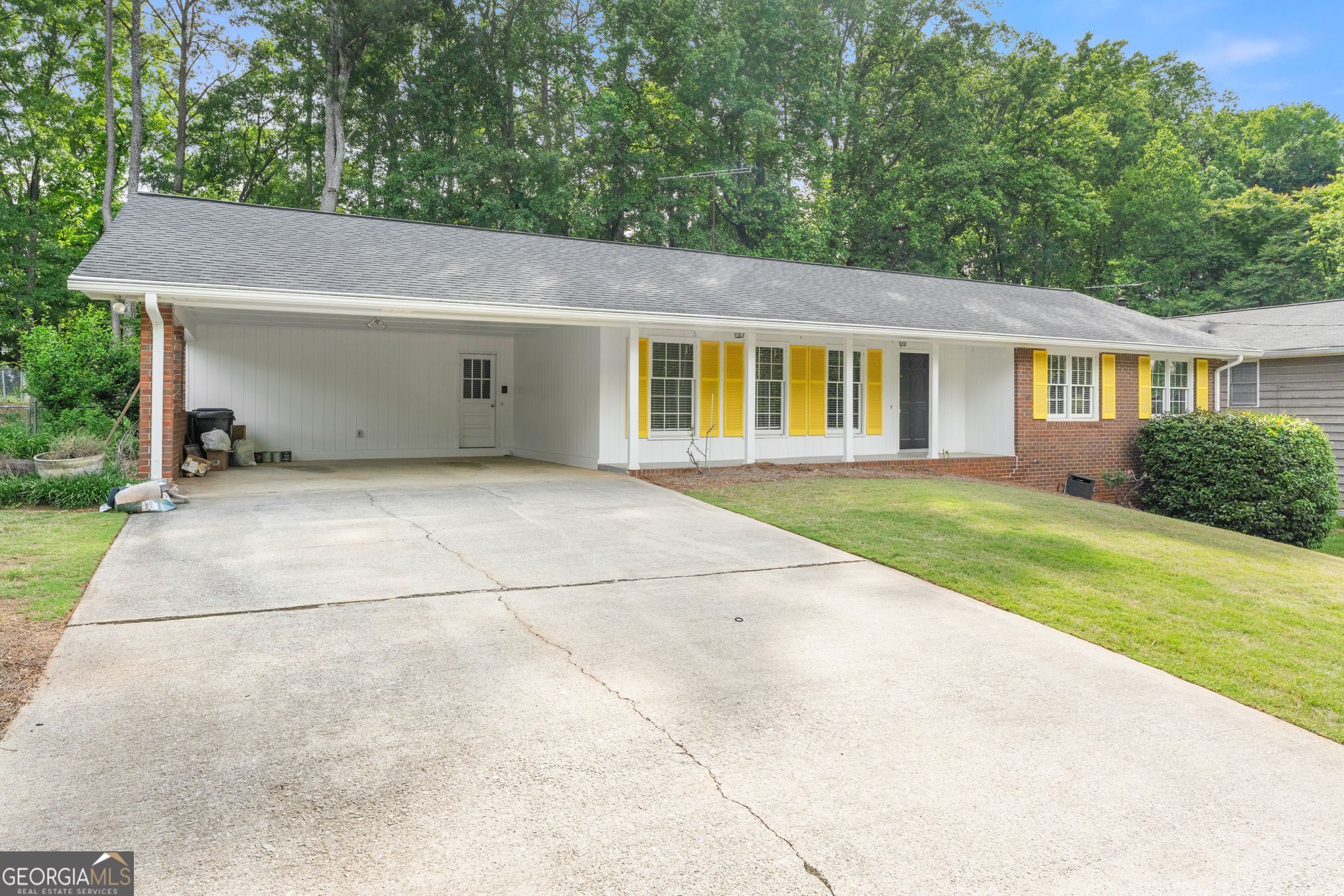 145 Bainbridge TRL