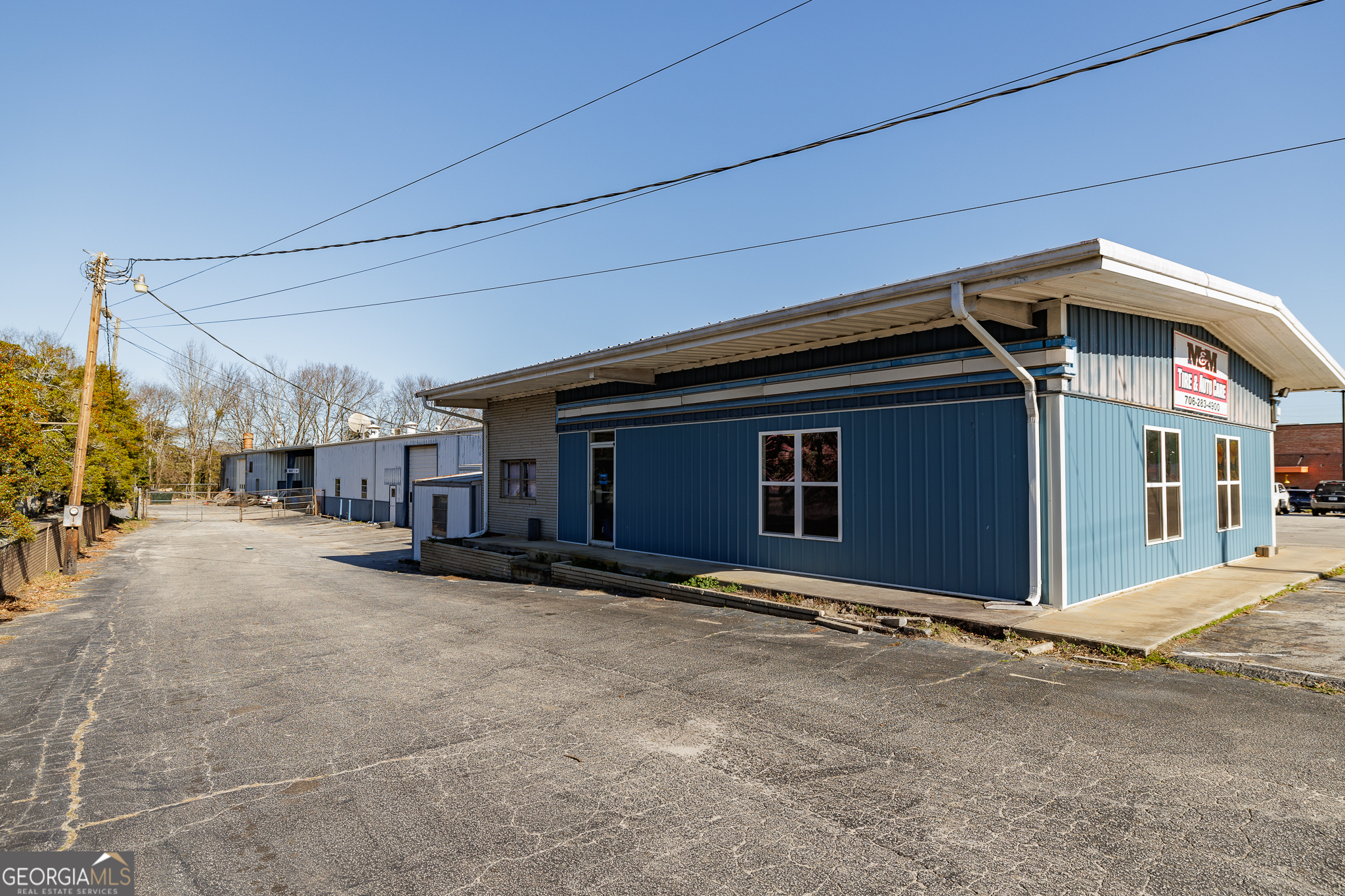 223 Elbert ST