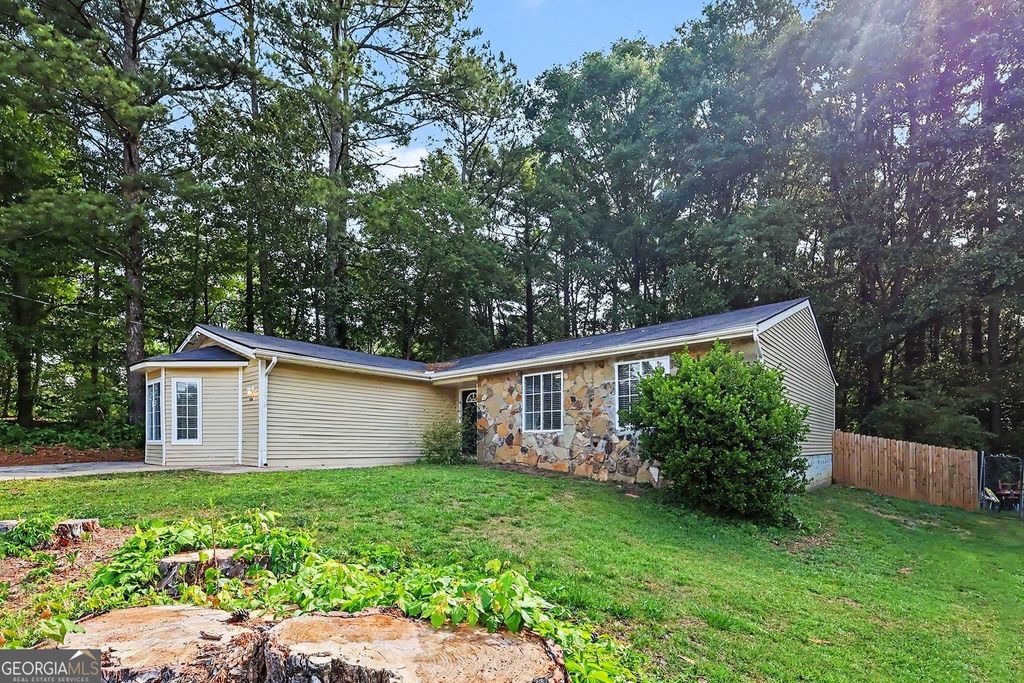Photo of 2196 Scarbrough Drive, Stone Mountain, GA 30088 (MLS # 10772729)