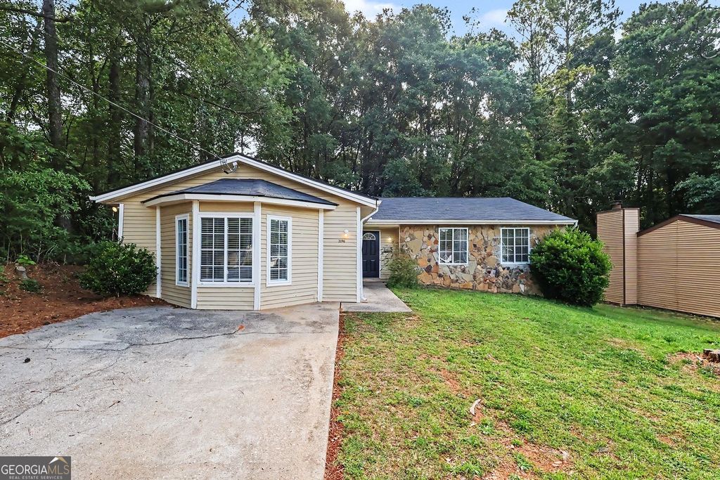 Photo of 2196 Scarbrough Drive, Stone Mountain, GA 30088 (MLS # 10772729)