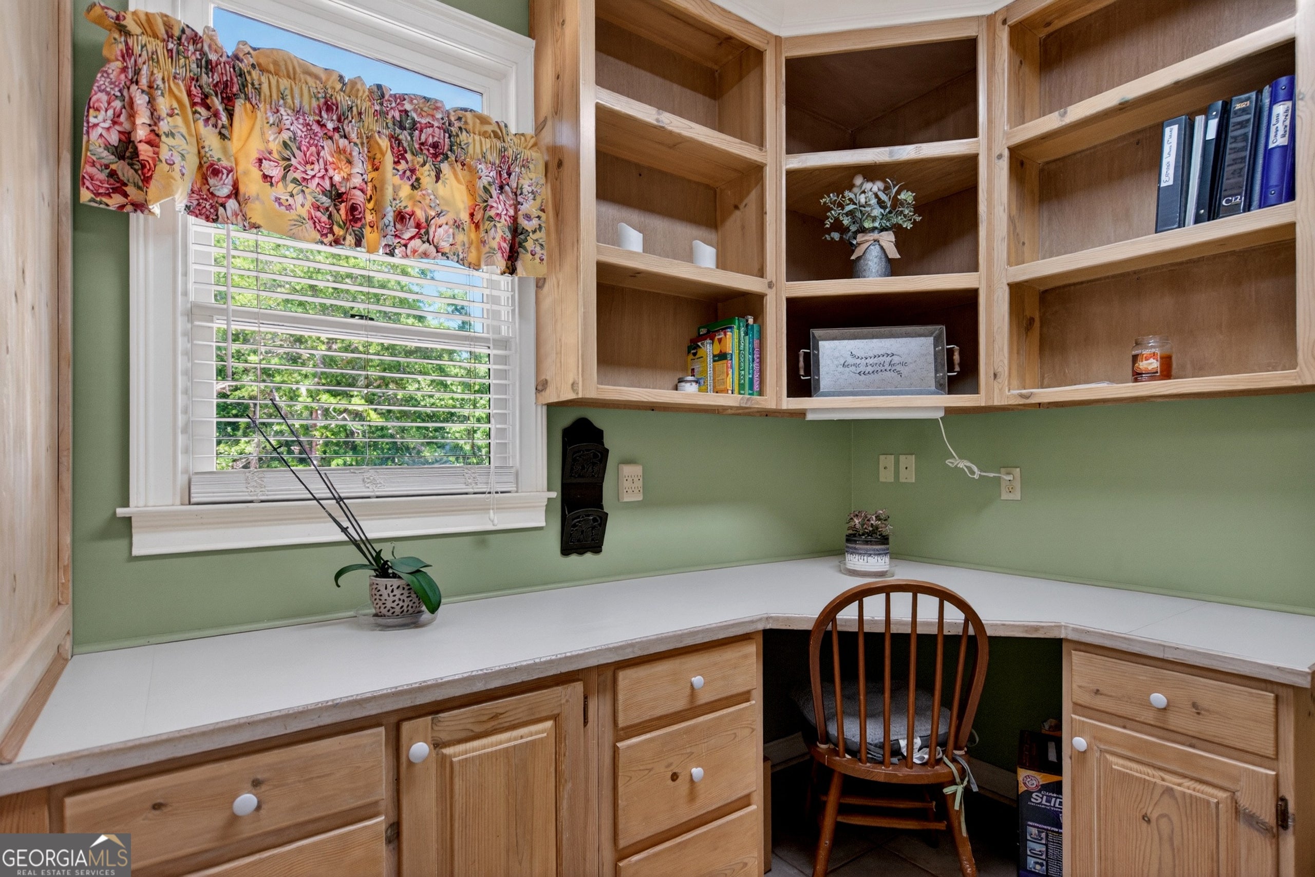 529 Floyd Rd, Pine Mountain, GA, 31822, USA, 4 Bedrooms Bedrooms, ,6 BathroomsBathrooms,Residential,Active,529 Floyd Rd,10760923