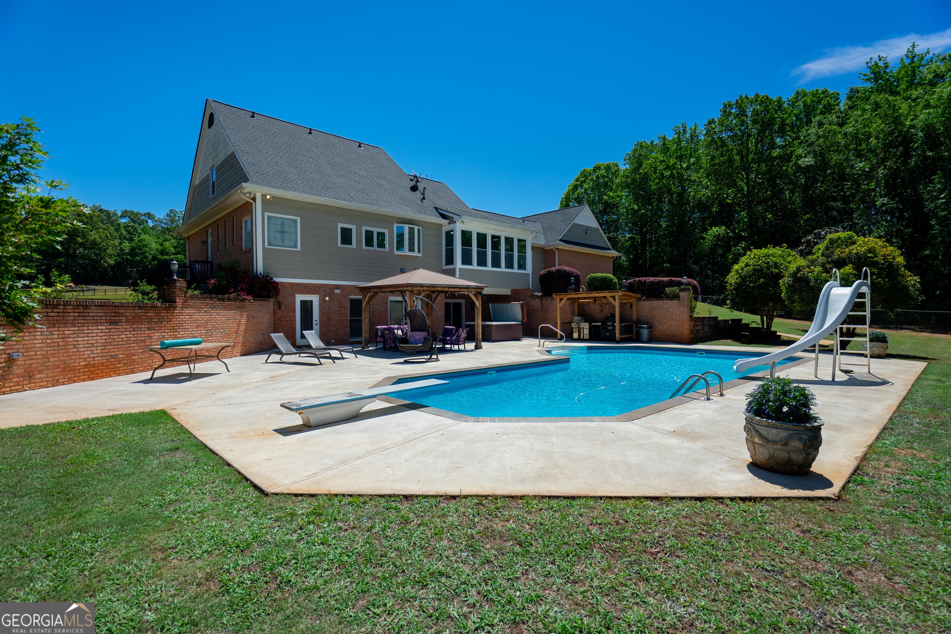 529 Floyd Rd, Pine Mountain, GA, 31822, USA, 4 Bedrooms Bedrooms, ,6 BathroomsBathrooms,Residential,Active,529 Floyd Rd,10760923