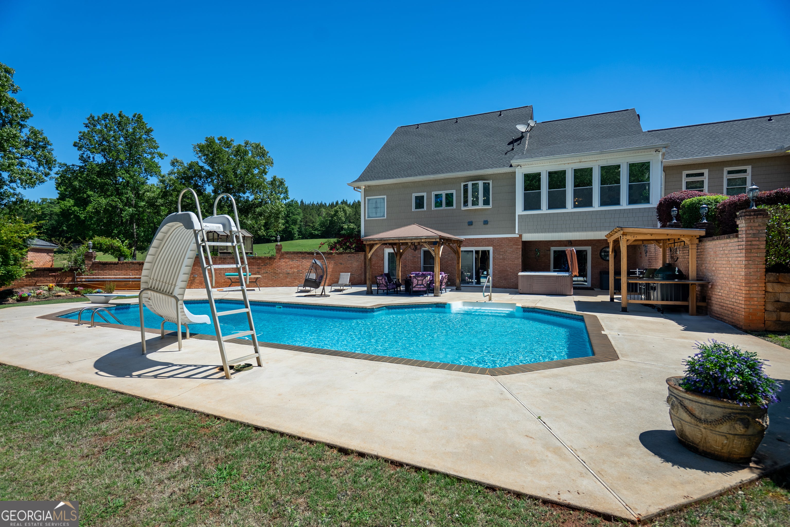 529 Floyd Rd, Pine Mountain, GA, 31822, USA, 4 Bedrooms Bedrooms, ,6 BathroomsBathrooms,Residential,Active,529 Floyd Rd,10760923