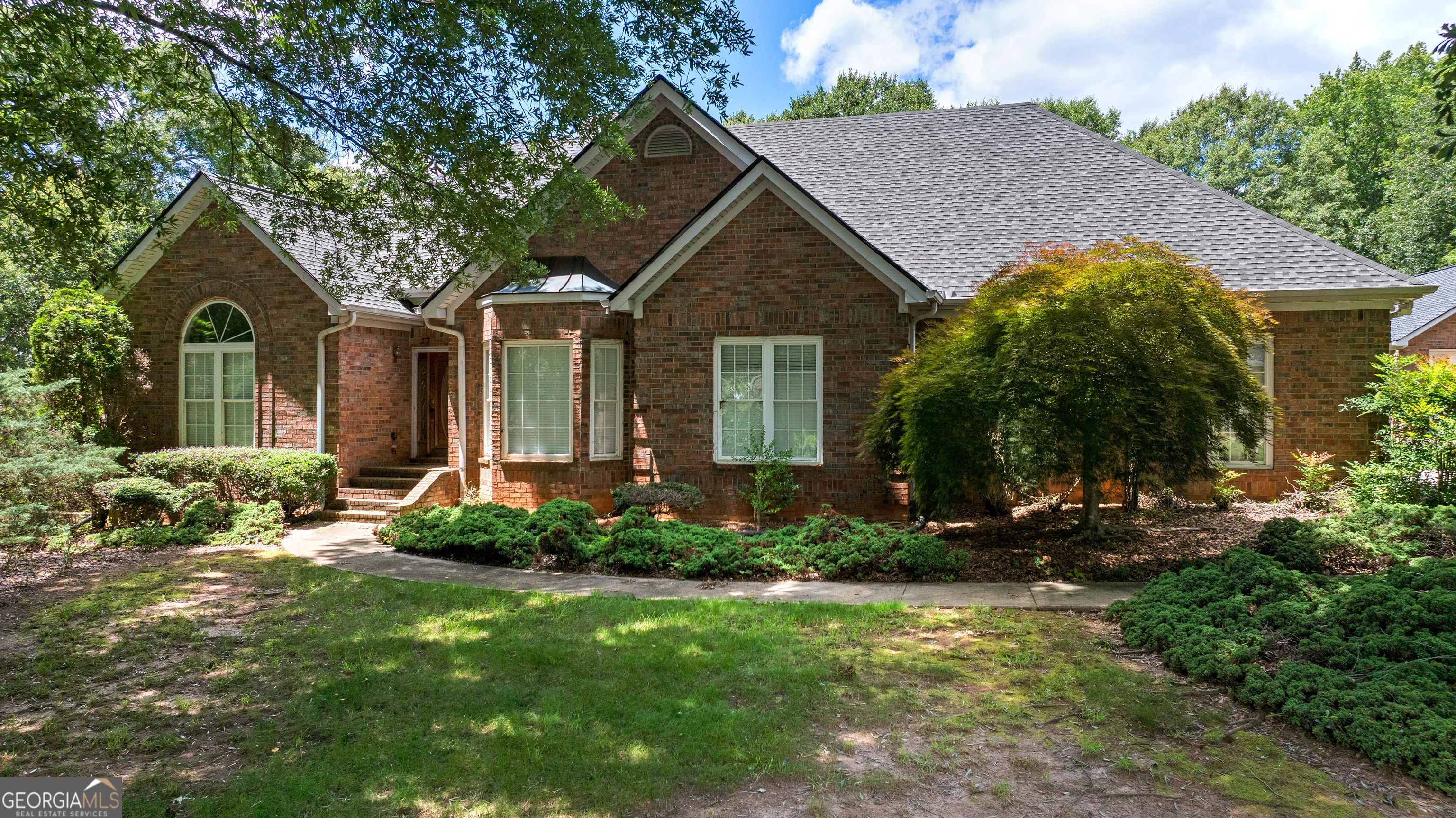 100 Moonview Place