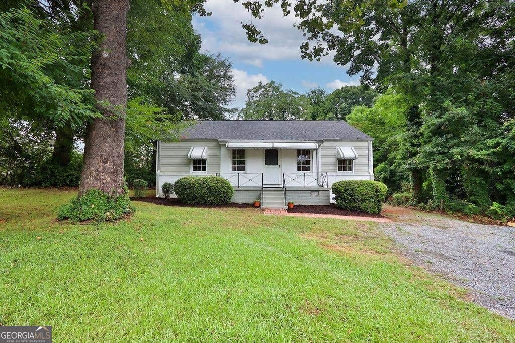 Photo of 1329 Blanche Drive SE, Marietta, GA 30067 (MLS # 10794155)