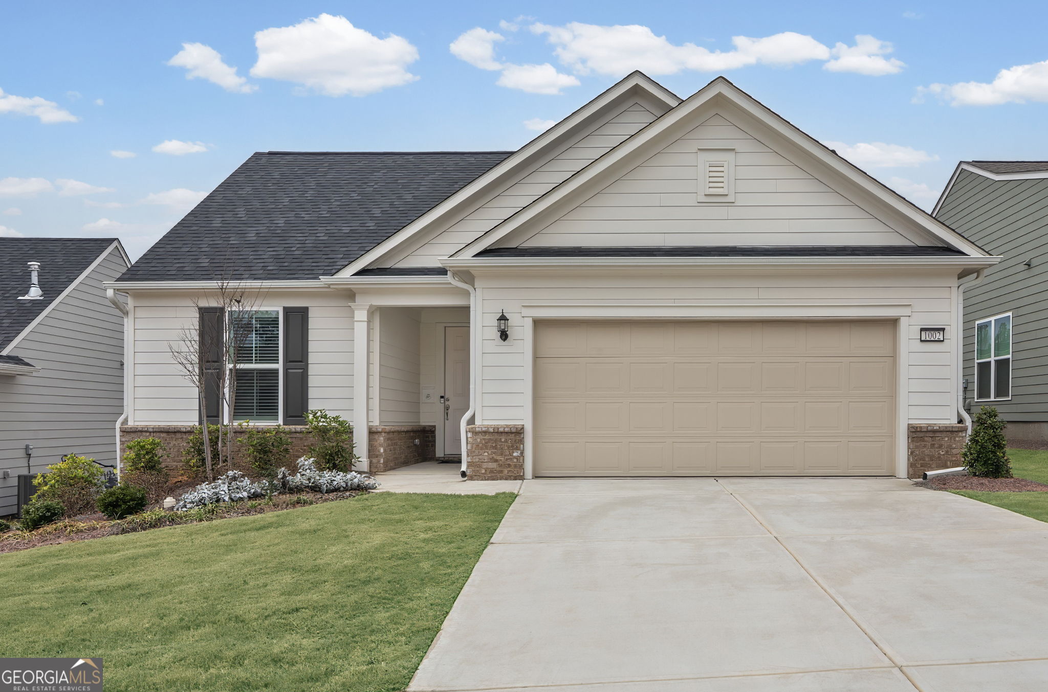 1002 Dirr DR