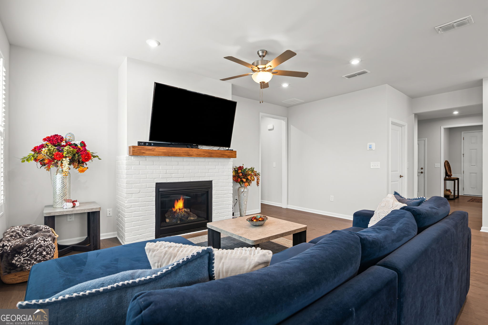 1002 Dirr DR