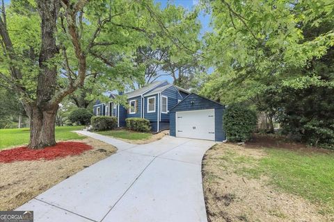 Photo of 3423 RUGBY Circle, Atlanta, GA 30337 (MLS # 10658391)