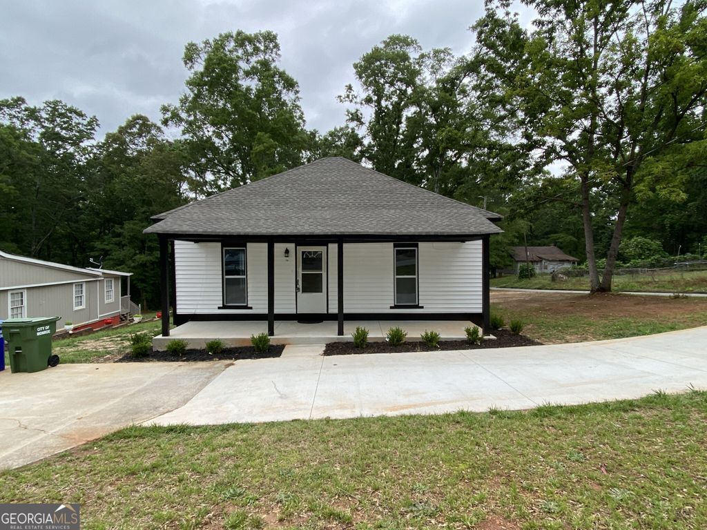Photo of 702 Roosevelt Street, Monroe, GA 30656 (MLS # 10760048)