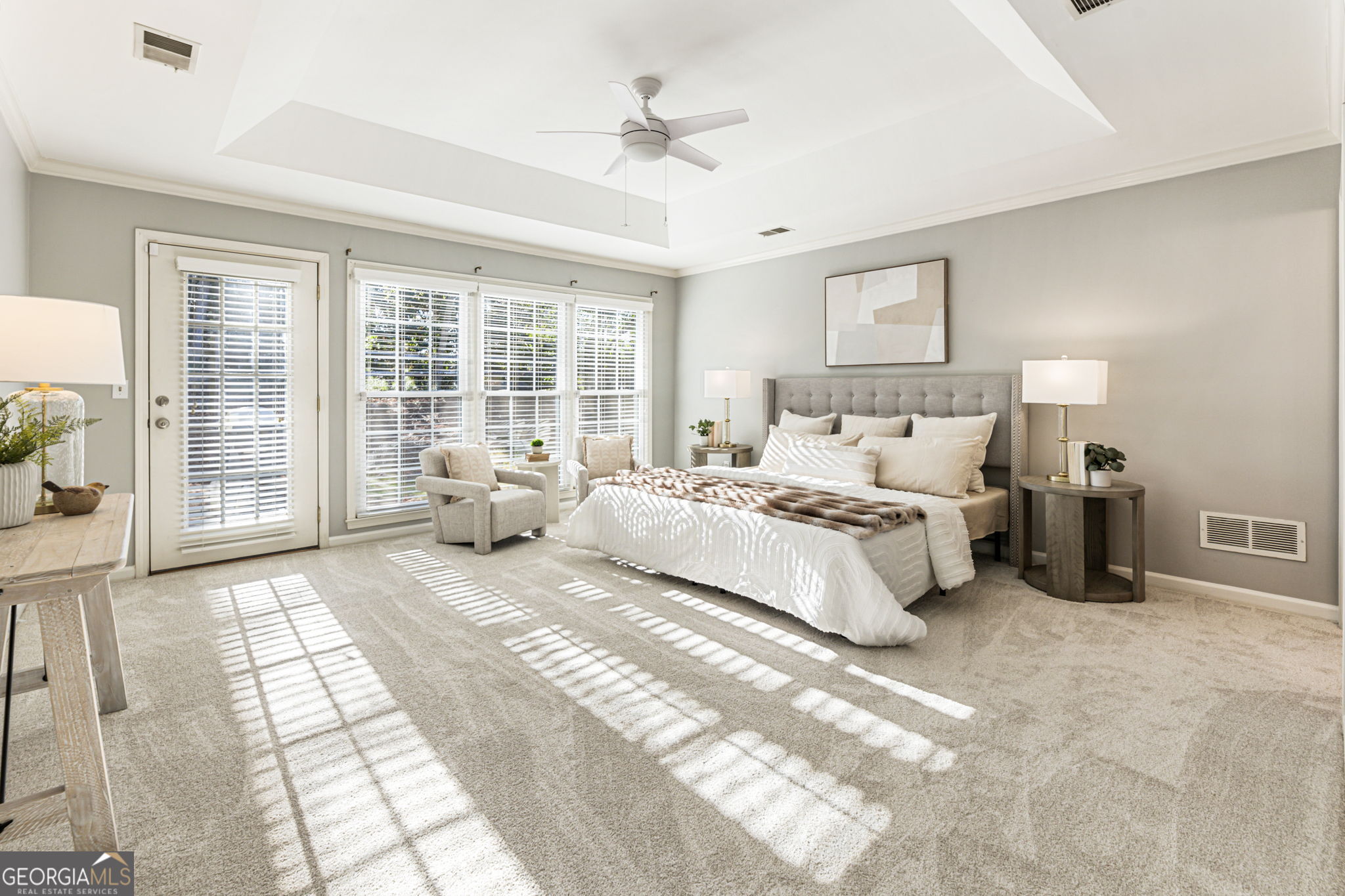 6105 Harbour Overlook