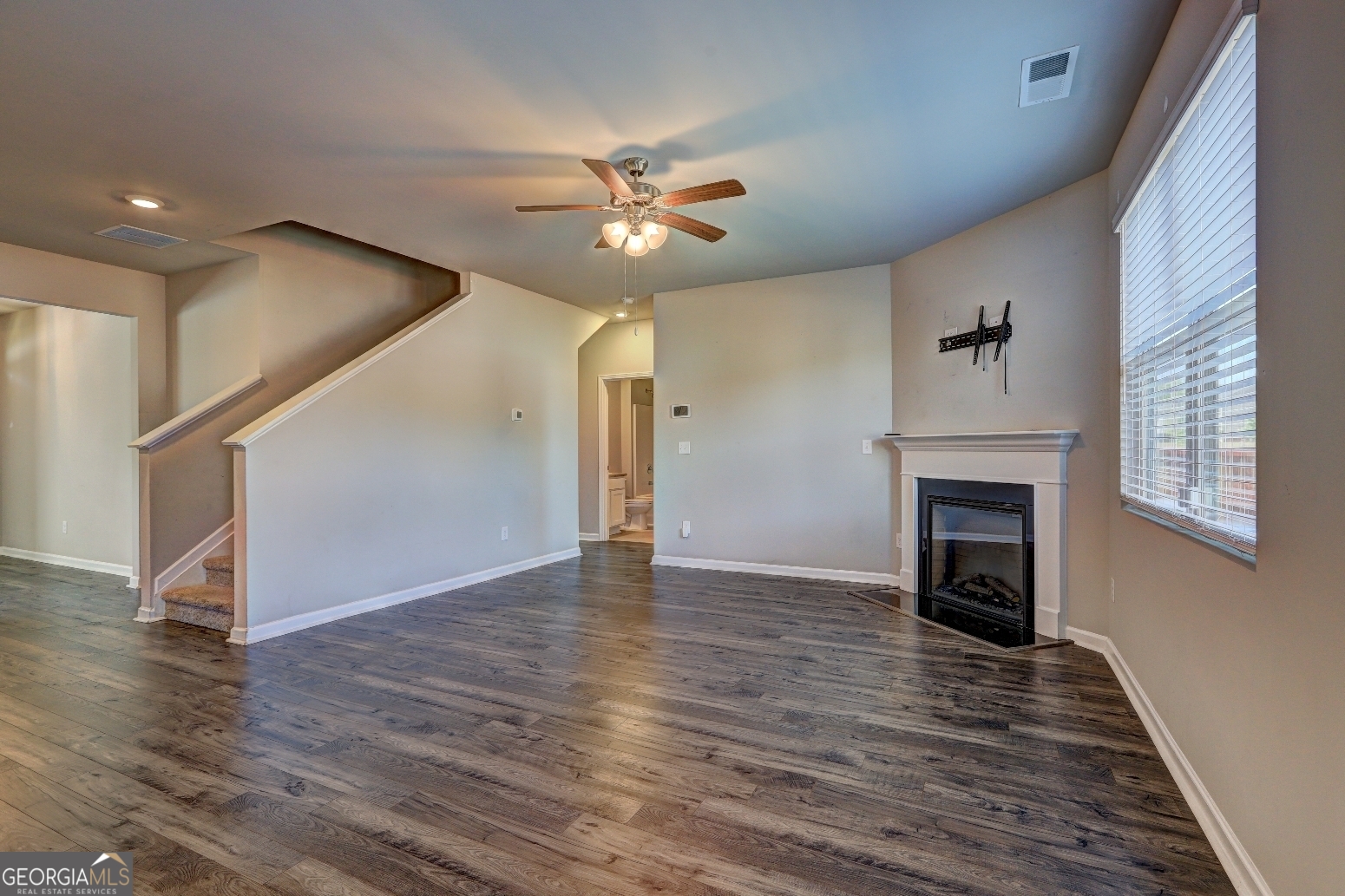 237 Cranapple LN