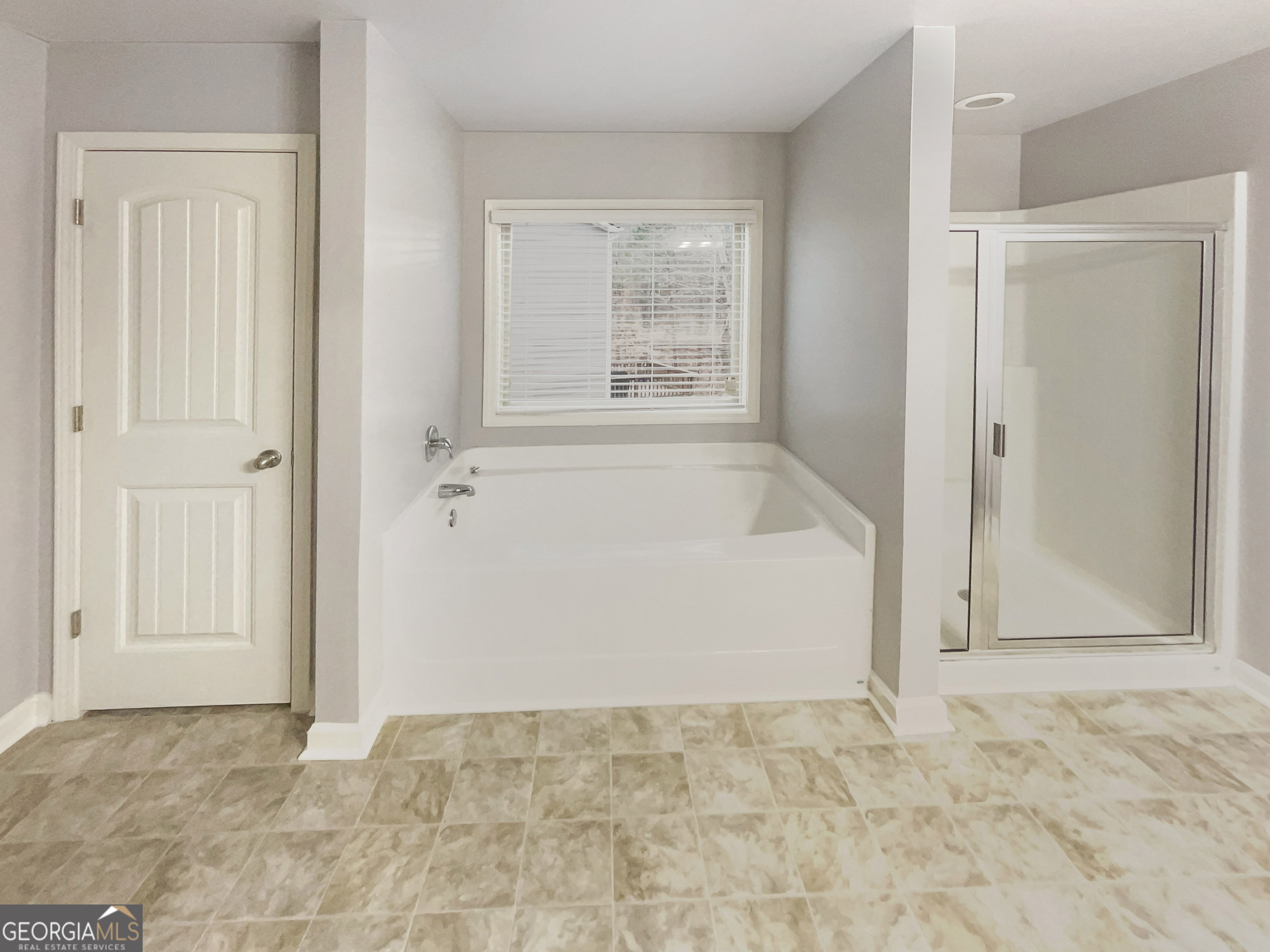 690 Collingsworth LN