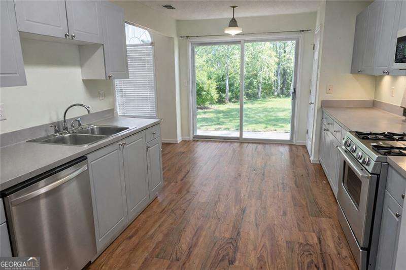 5623 Wandering Vine LN SE