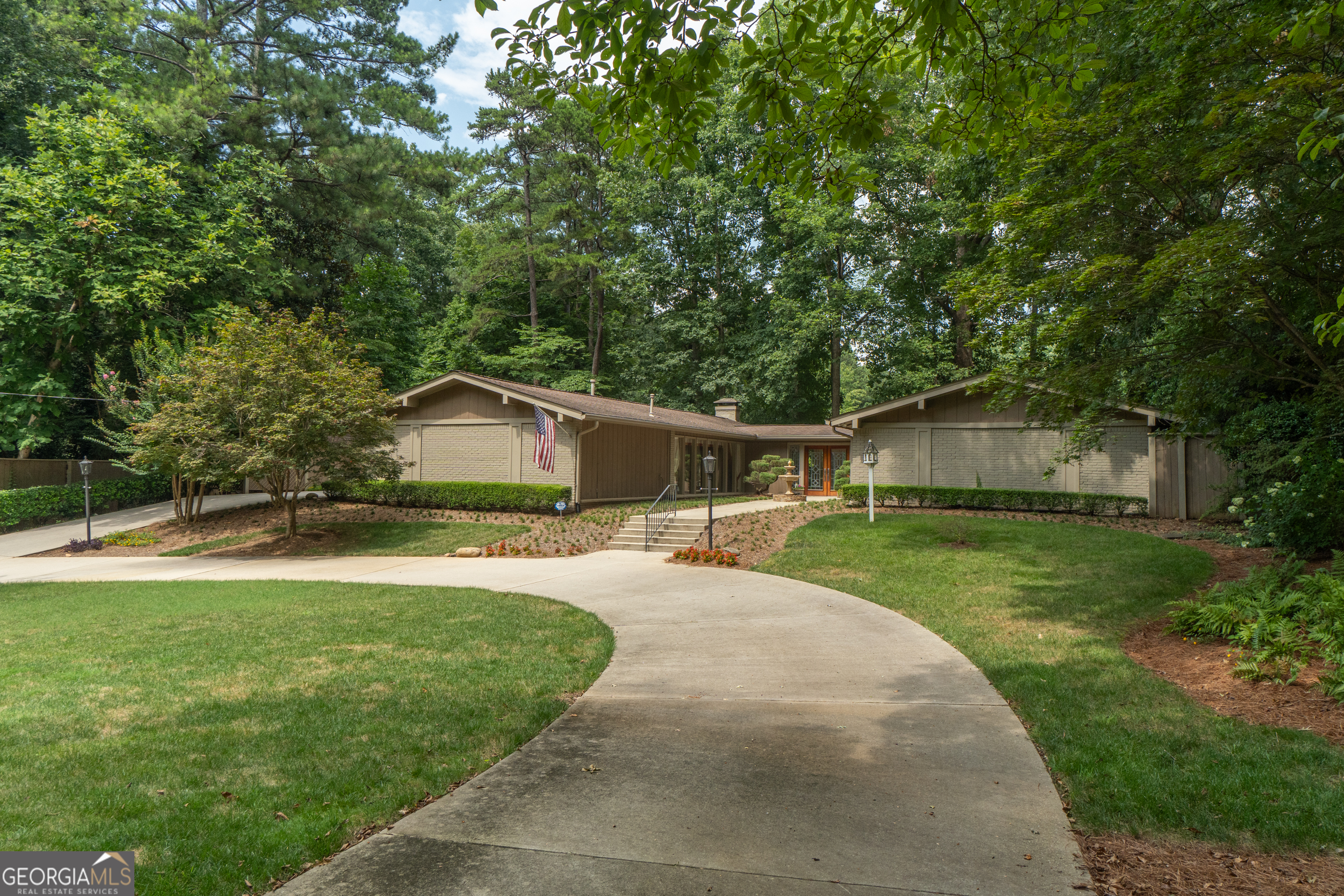 3623 Sunderland CT NE