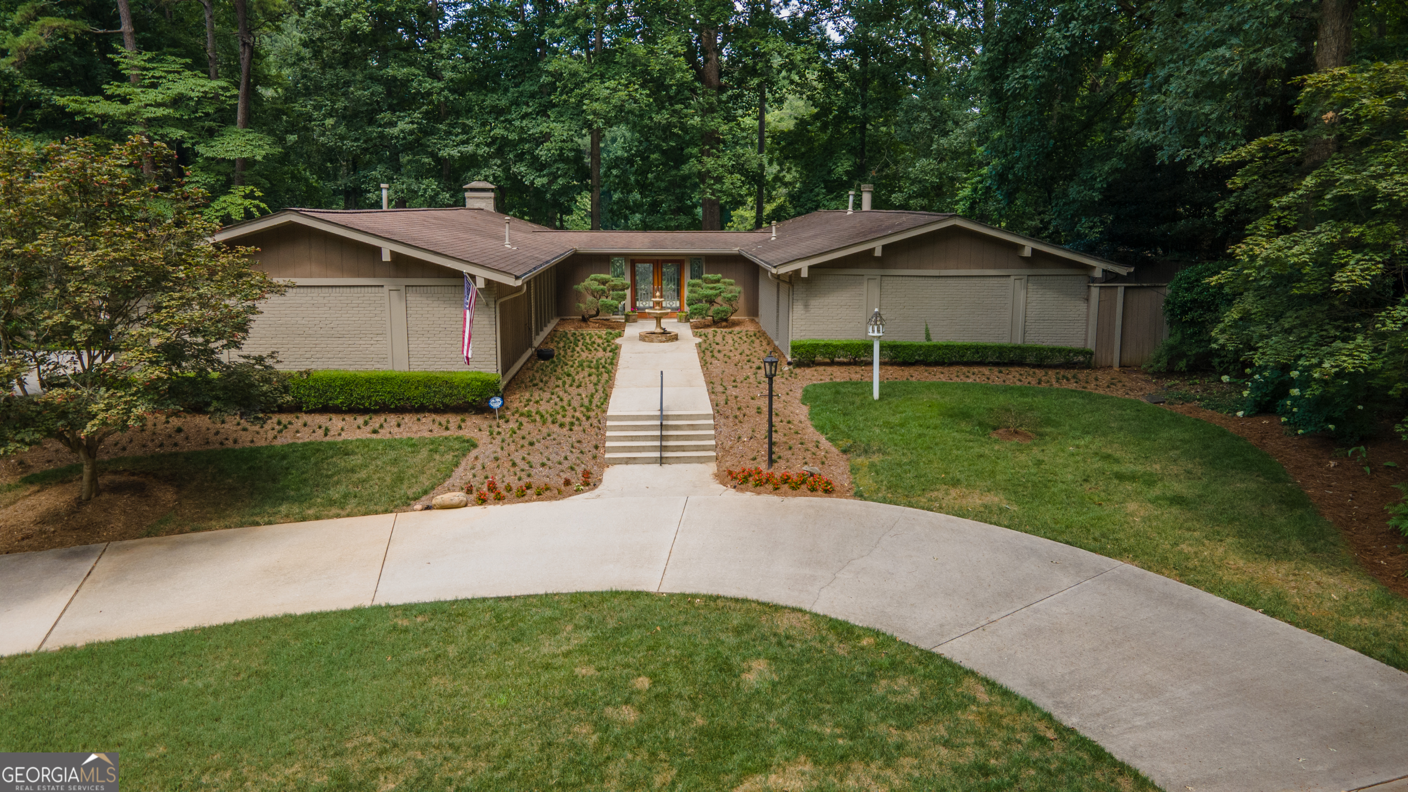 3623 Sunderland CT NE
