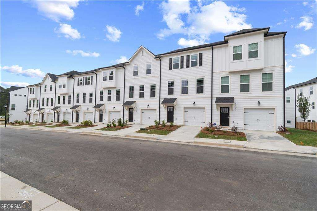 Photo of 186 Werner Brook Way SW, Atlanta, GA 30354 (MLS # 10660896)