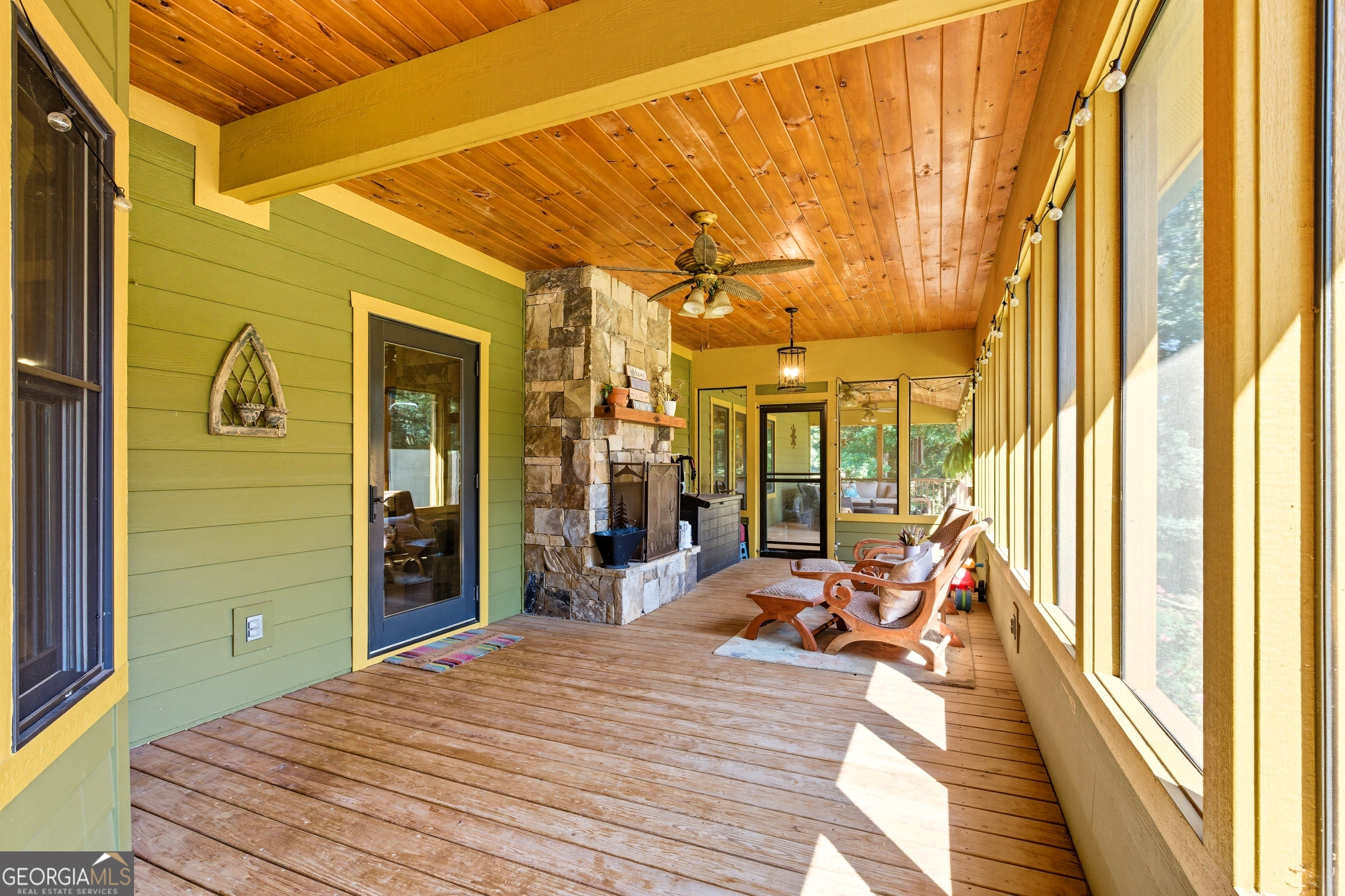 1320 Burroughs RD