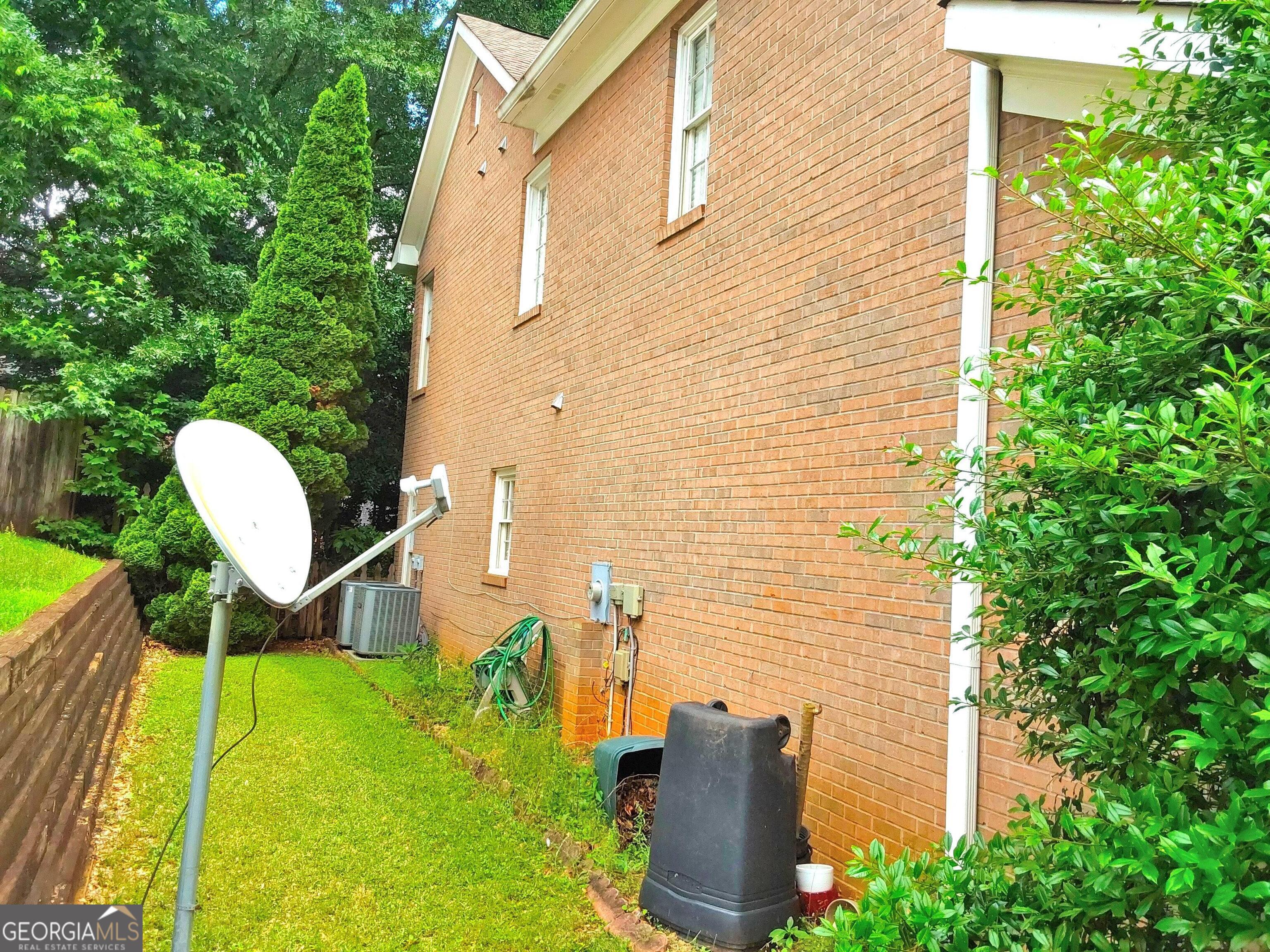 3332 Glenrose TRL